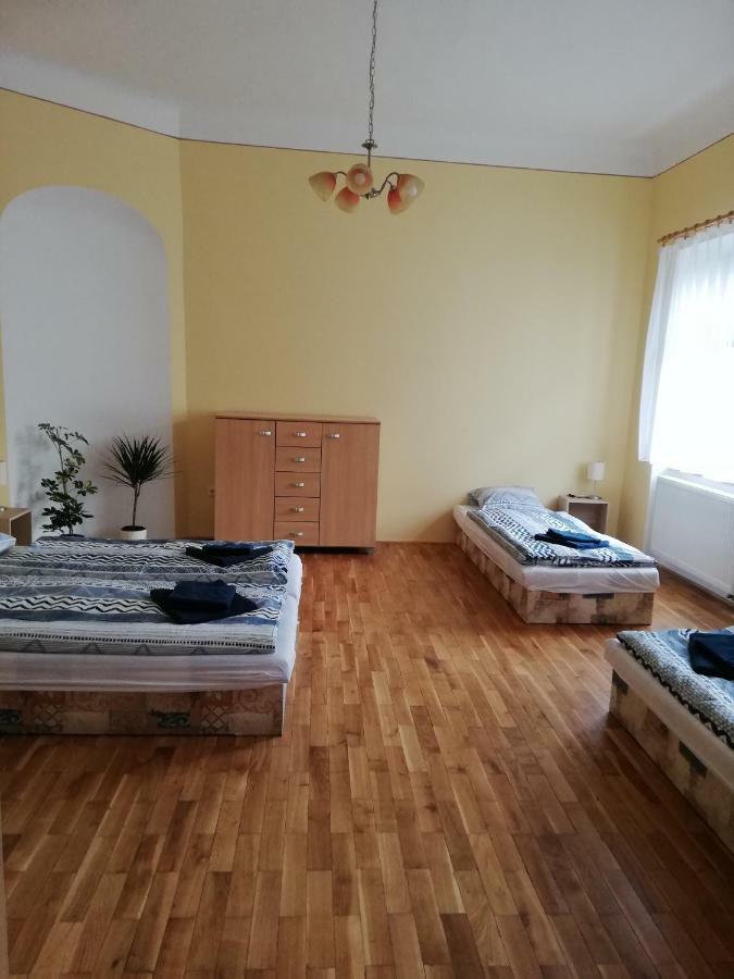 Apartmany Pod Divadlem Znojmo Eksteriør billede